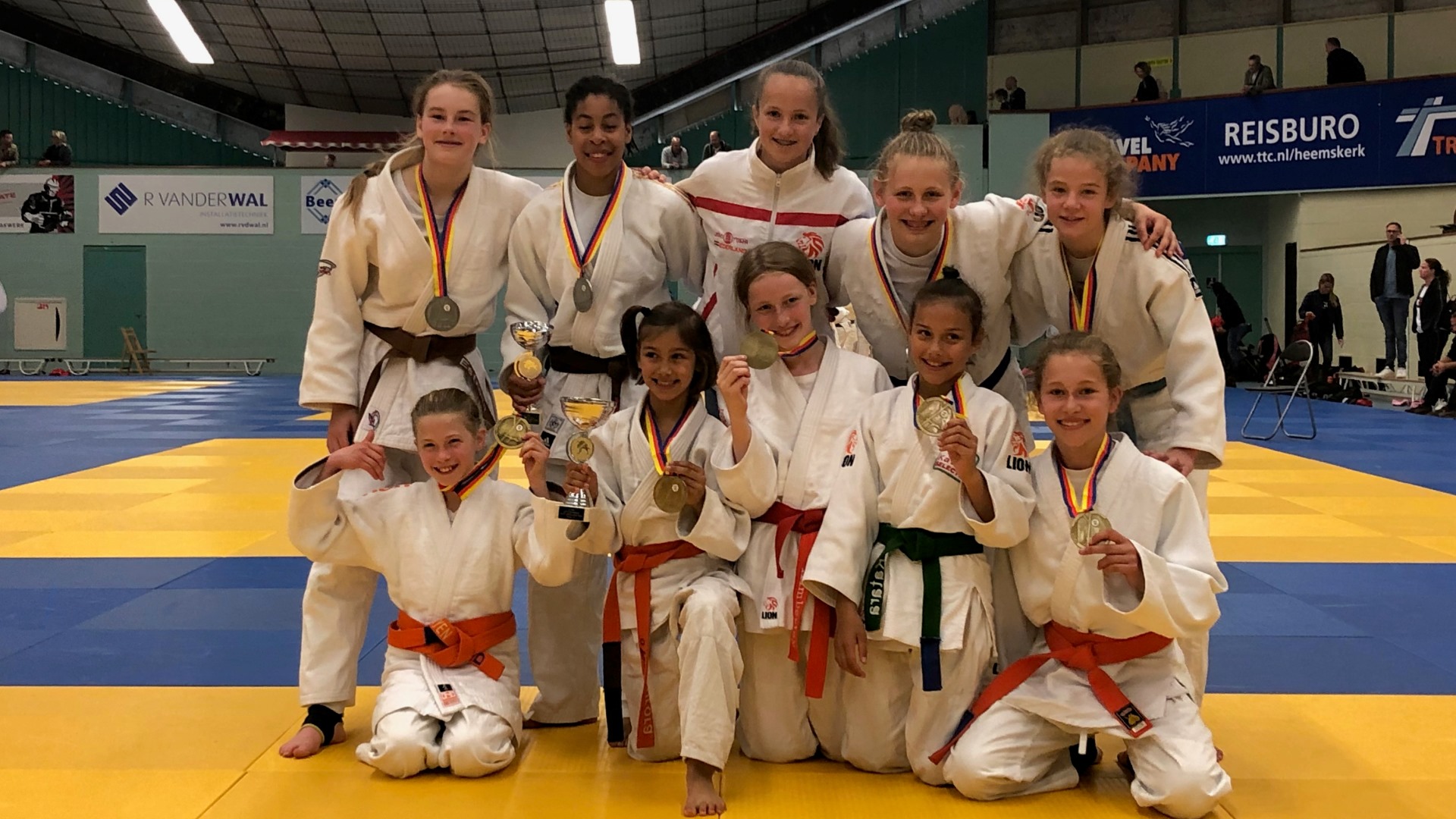 MEISJESTEAM TOT 12 JAAR KAMPIOEN VAN NOORD-HOLLAND