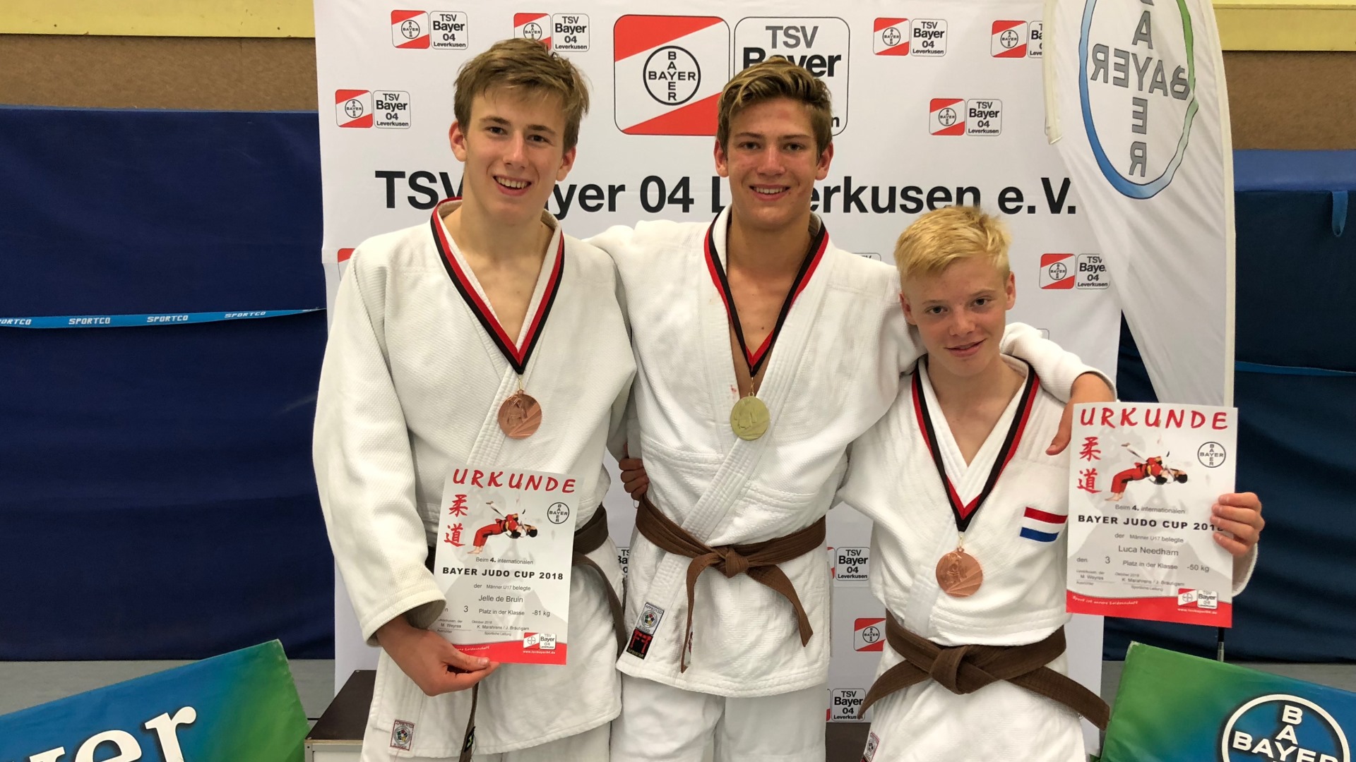 SUCCES IN DUITSLAND OP BAYER CUP