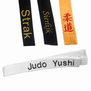 Judoband met borduring